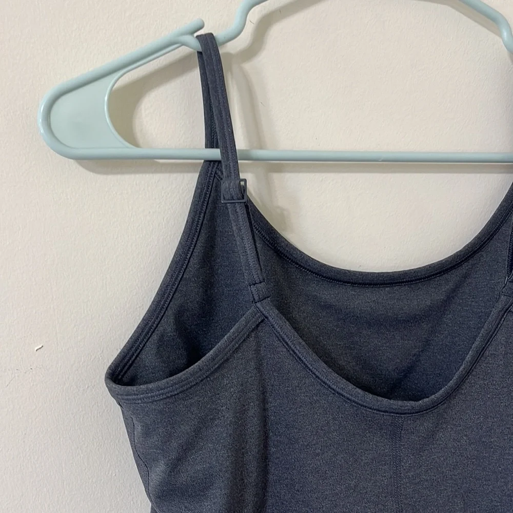 Everlane Perform Dark Grey Cami Cropped Tank Top Size Medium - Picture 6 of 8